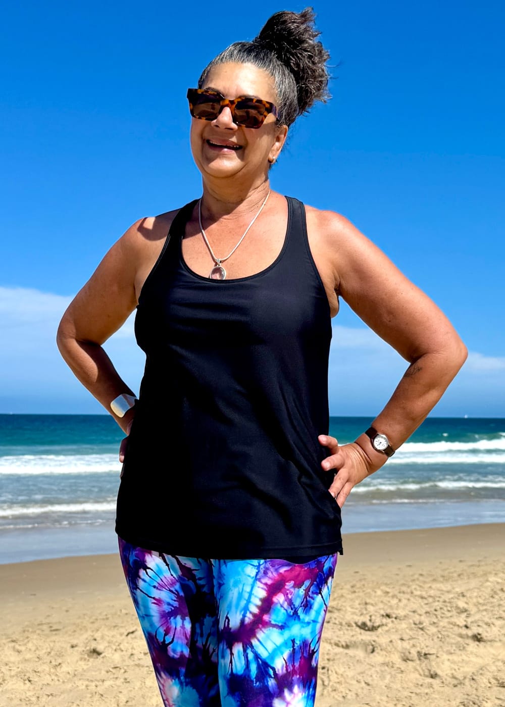 Loose fitting black tankini top with inner bra - TANI