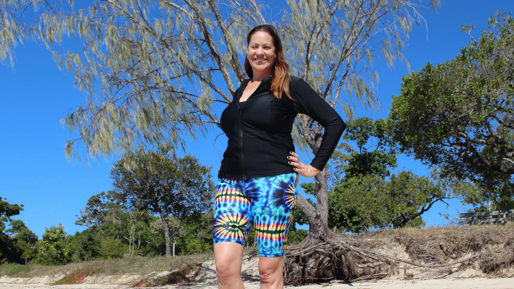 Colourful Swim Pants Colourful or patterned swim shorts or pants will draw attention downwards and create a more balanced silhouette.