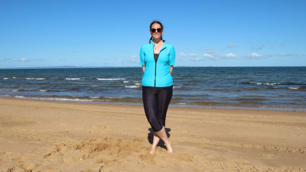 what to wear when beach walking and staying sun safe in australia BANNER_1024