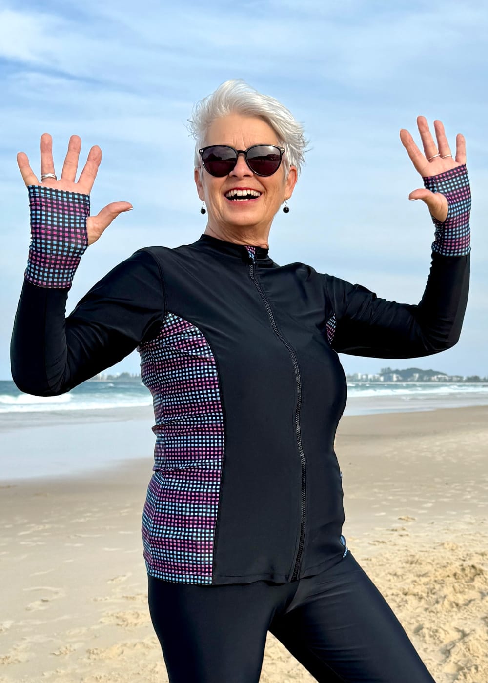 Long Sleeve Rash Guard with Hand Protection for women